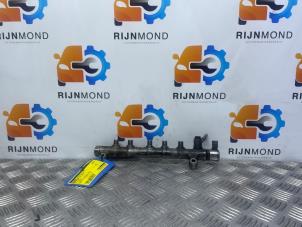 Used Fuel injector nozzle Volvo V40 (MV) 2.0 D2 16V Price on request offered by Autodemontage Rijnmond BV