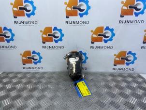 Usagé Refroidisseur d'huile Volvo V40 (MV) 2.0 D2 16V Prix sur demande proposé par Autodemontage Rijnmond BV