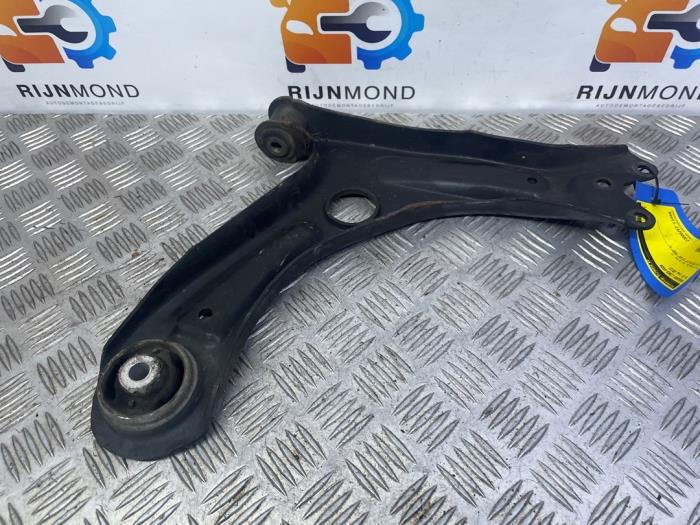 Front wishbone, left from a Volkswagen Up! (121) 1.0 12V 60 2013
