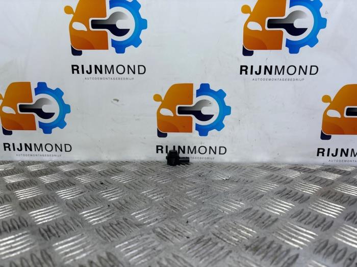 Usados Sensor PDC Audi RS 4 Avant (B9) 2.9 V6 TFSI 24V Precio € 25,00 Norma de margen ofrecido por Autodemontage Rijnmond BV