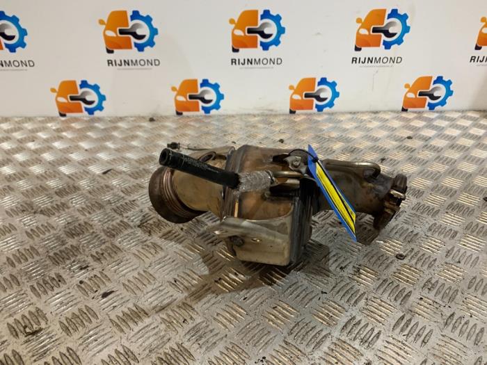 Usagé Catalyseur Mercedes E (R207) E-250 CDI,d 16V BlueEfficiency, BlueTEC Prix € 393,25 Prix TTC proposé par Autodemontage Rijnmond BV
