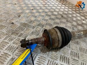 Used Front drive shaft, left Opel Astra K 1.4 Turbo 16V Price € 90,75 Inclusive VAT offered by Autodemontage Rijnmond BV