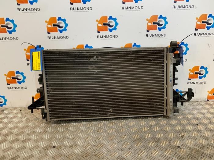Usagé Radiateur Opel Astra K 1.4 16V Prix sur demande proposé par Autodemontage Rijnmond BV