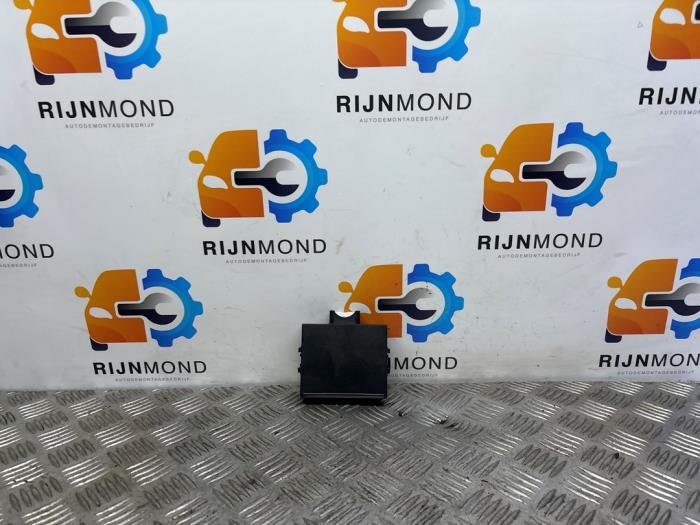 Usados Módulo de cierre centralizado Peugeot 107 1.0 12V Precio de solicitud ofrecido por Autodemontage Rijnmond BV
