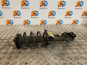 Used Front shock absorber, right Kia Sportage (QL) 1.6 T-GDI 16V 4x2 Price on request offered by Autodemontage Rijnmond BV