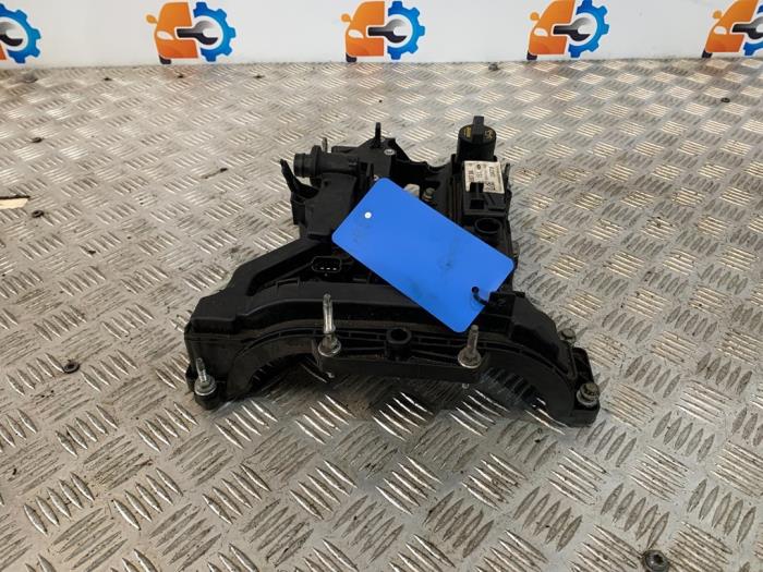 Gebrauchte Ventildeckel Ford Transit Courier 1.0 Ti-VCT EcoBoost 12V Preis auf Anfrage angeboten von Autodemontage Rijnmond BV