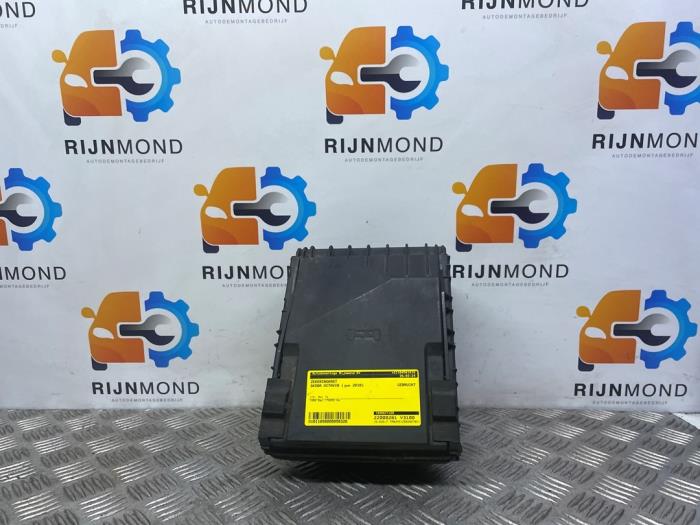 Begagnade Säkringsbox Skoda Octavia Combi (1Z5) 2.0 Turbo FSI 16V RS Pris € 10,00 Marginaltabell erbjuds av Autodemontage Rijnmond BV