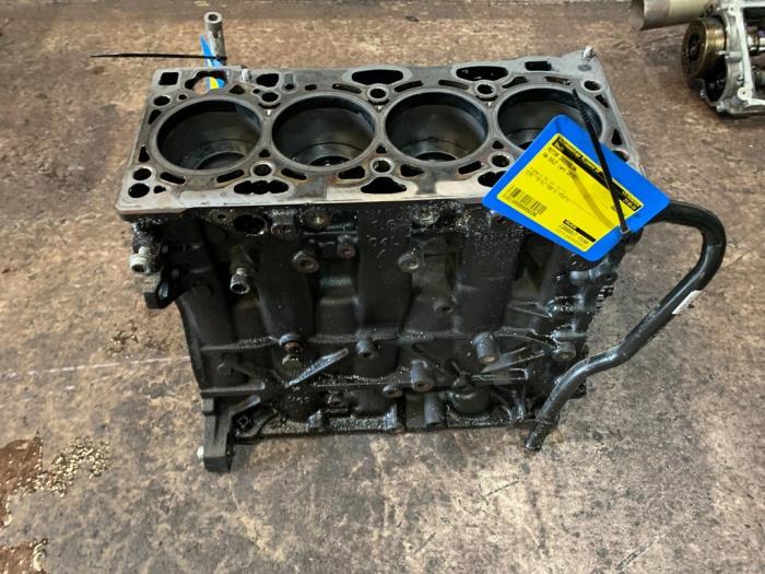 Used Engine crankcase Volkswagen Golf VII (AUA) 1.6 TDI 16V Price € 574,75 Inclusive VAT offered by Autodemontage Rijnmond BV