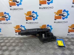 Used Oil filter housing Mercedes C (C204) 1.8 C-180 CGI 16V BlueEfficiency Price on request offered by Autodemontage Rijnmond BV