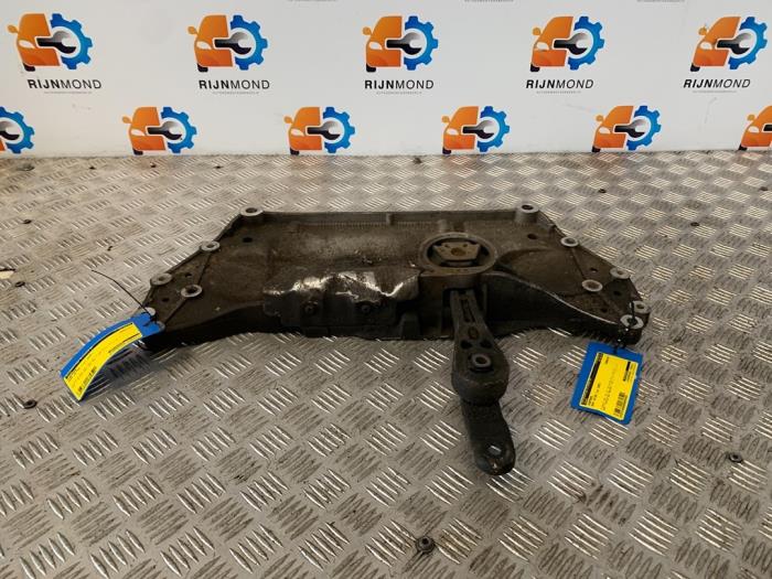 Usados Subchasis Seat Altea (5P1) 2.0 FSI 16V Precio de solicitud ofrecido por Autodemontage Rijnmond BV