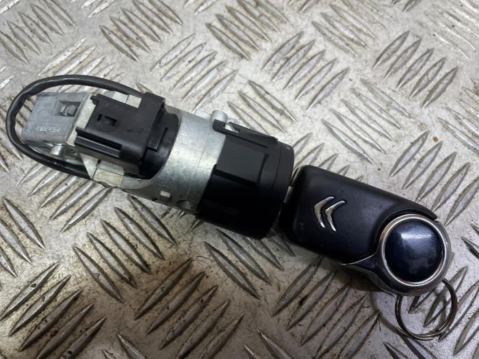 Ignition lock + computer Citroen DS3 1.6 VTi 120 16V - 13140601 5FS
