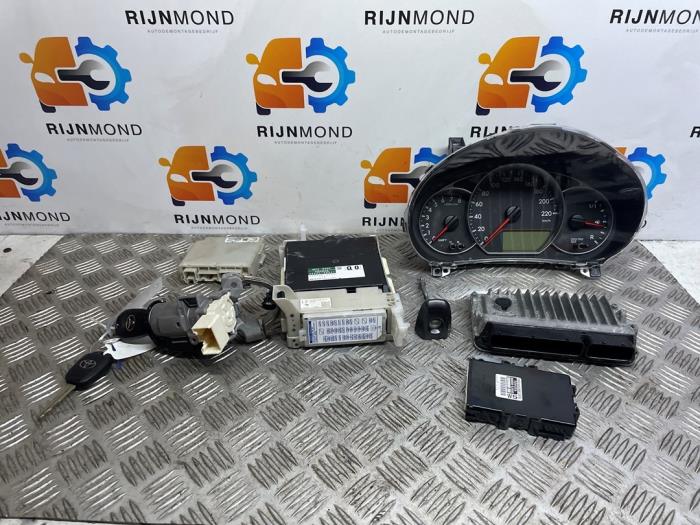 Used Ignition lock + computer Toyota Verso S 1.33 16V Dual VVT-I Price on request offered by Autodemontage Rijnmond BV