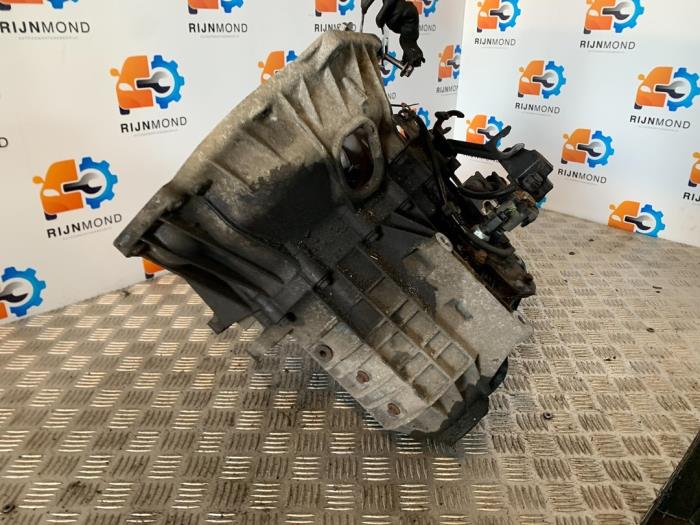 Gearbox from a Ford Transit Connect 1.8 TDCi 90 2009