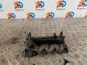 Used Rocker cover Kia Rio III (UB) 1.1 CRDi VGT 12V Price on request offered by Autodemontage Rijnmond BV