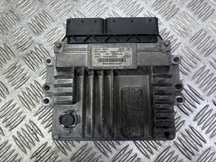 Ignition lock + computer from a Kia Rio III (UB) 1.1 CRDi VGT 12V 2012
