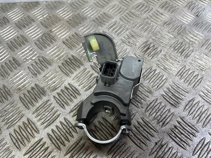 Ignition lock + computer from a Kia Rio III (UB) 1.1 CRDi VGT 12V 2012