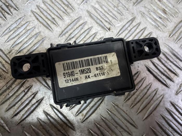 Ignition lock + computer from a Kia Rio III (UB) 1.1 CRDi VGT 12V 2012