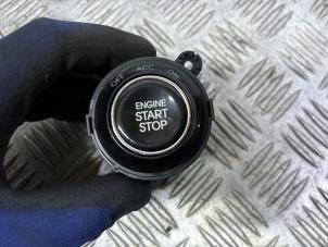 Ignition lock + computer from a Kia Rio III (UB) 1.1 CRDi VGT 12V 2012