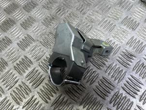 Ignition lock + computer from a Kia Rio III (UB) 1.1 CRDi VGT 12V 2012