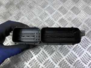 Ignition lock + computer from a Kia Rio III (UB) 1.1 CRDi VGT 12V 2012