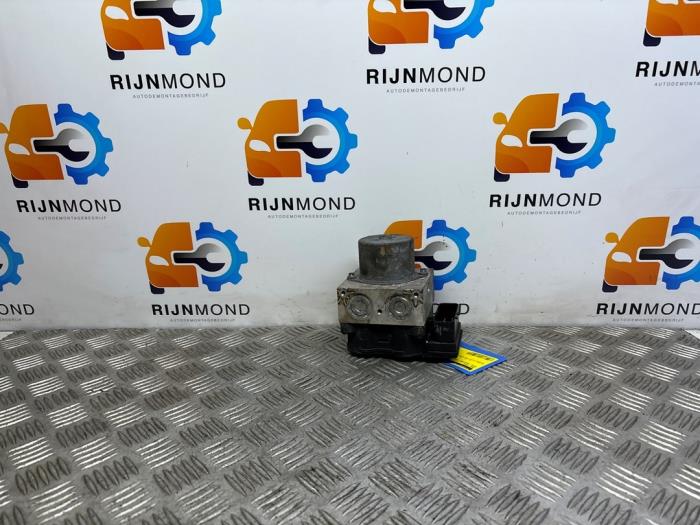 Usados Bomba ABS Mini Paceman (R61) 2.0 16V Cooper SD ALL4 Precio de solicitud ofrecido por Autodemontage Rijnmond BV
