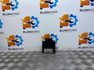 Usados Regulador de tensión Skoda Fabia II Combi 1.2 TDI 12V Greenline Precio de solicitud ofrecido por Autodemontage Rijnmond BV