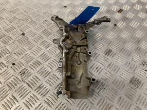Ventildeckel van een Nissan Qashqai (J11) 1.3 DIG-T 140 16V 2020
