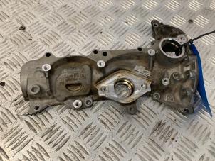 Ventildeckel van een Nissan Qashqai (J11) 1.3 DIG-T 140 16V 2020