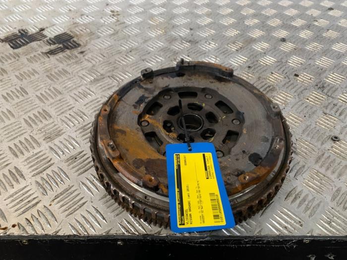 Begagnade Svänghjul Nissan Qashqai (J11) 1.2 DIG-T 16V Pris på förfrågan erbjuds av Autodemontage Rijnmond BV