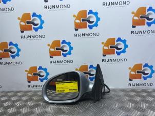 Used Wing mirror, left Volkswagen Eos (1F7/F8) 1.6 FSI 16V Price on request offered by Autodemontage Rijnmond BV