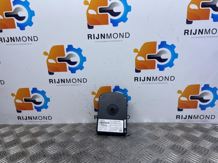 Begagnade Telefonmodul Ford Focus 3 1.0 Ti-VCT EcoBoost 12V 100 Pris € 85,00 Marginaltabell erbjuds av Autodemontage Rijnmond BV