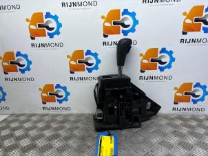 Używane Dzwignia wyboru automatycznej skrzyni biegów Ford Fiesta 6 (JA8) 1.4 16V Cena na żądanie oferowane przez Autodemontage Rijnmond BV