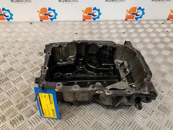 Usagé Couvercle carter Volkswagen Polo V (6R) 1.4 TDI DPF BlueMotion technology Prix € 90,00 Règlement à la marge proposé par Autodemontage Rijnmond BV