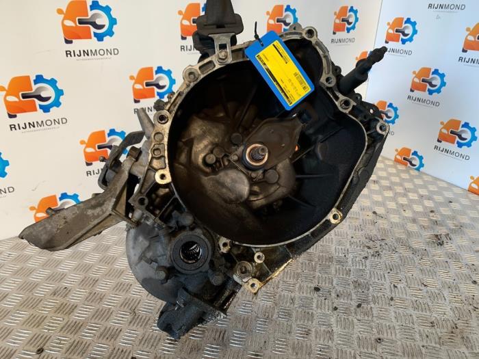 Used Gearbox Peugeot 407 (6D) 1.8 16V Price € 225,00 Margin scheme offered by Autodemontage Rijnmond BV