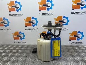 Usados Bomba eléctrica de combustible Mercedes A (W176) 1.6 A-180 16V Precio de solicitud ofrecido por Autodemontage Rijnmond BV