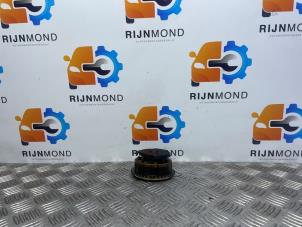 Used Camshaft sprocket BMW 1 serie (E87/87N) 118i 16V Price on request offered by Autodemontage Rijnmond BV