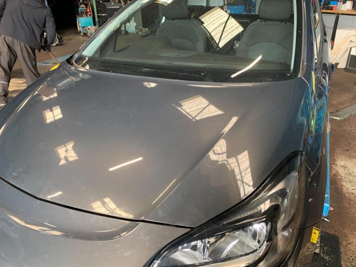 Maska z Opel Corsa E 1.4 16V 2015