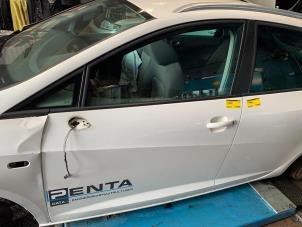 Gebrauchte Tür 4-türig links vorne Seat Ibiza ST (6J8) 1.2 TDI Ecomotive Preis auf Anfrage angeboten von Autodemontage Rijnmond BV