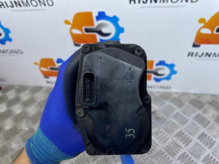Usados Válvula EGR Mercedes A (W176) 1.5 A-180 CDI, A-180d 16V Precio € 75,00 Norma de margen ofrecido por Autodemontage Rijnmond BV