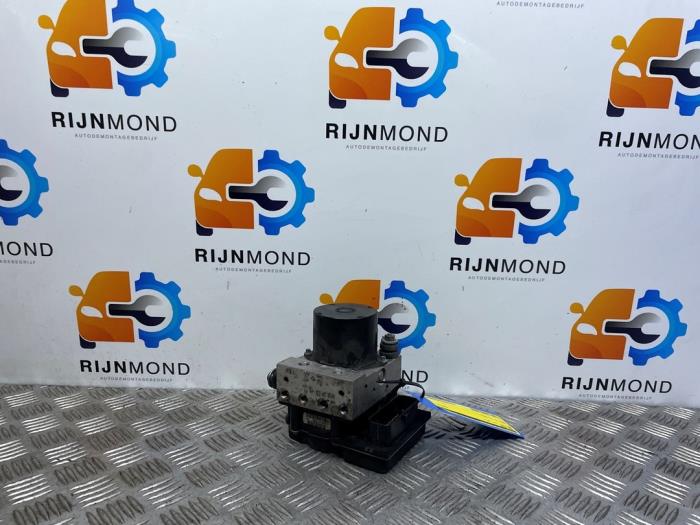 Begagnade ABS-pump Volkswagen Polo V (6R) 1.2 TDI 12V BlueMotion Pris på förfrågan erbjuds av Autodemontage Rijnmond BV