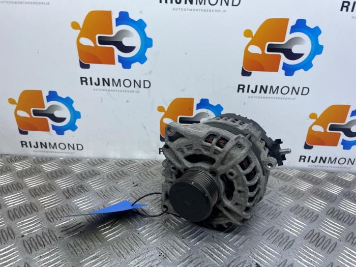 Dynamo van een Mercedes-Benz B (W246/W242) 1.5 B-180 CDI,d 16V 2015