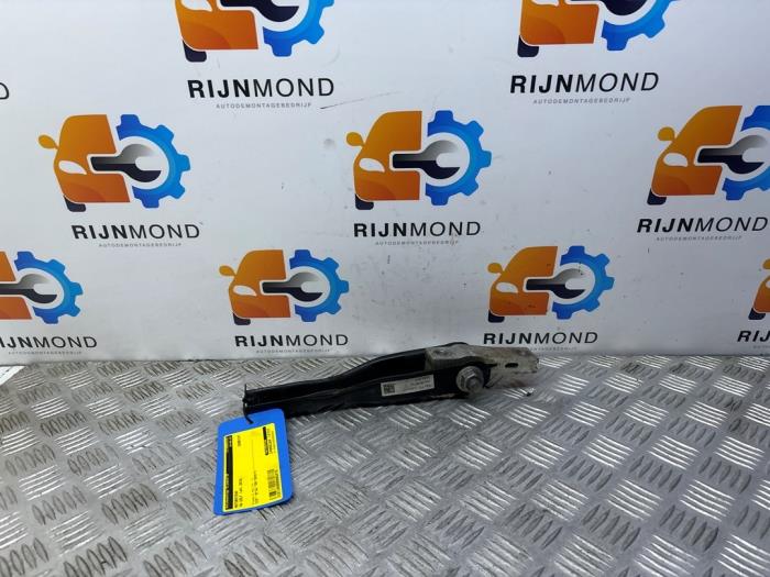 Usagé Support moteur Volkswagen Golf VII (AUA) 2.0 GTI 16V Prix € 15,00 Règlement à la marge proposé par Autodemontage Rijnmond BV
