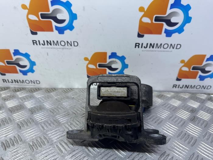 Used Engine mount Nissan Qashqai (J11) 1.6 dCi Price on request offered by Autodemontage Rijnmond BV