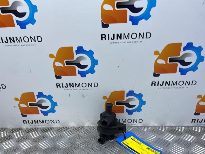 Extra vattenpump Volkswagen Golf VI (5K1), 2008 / 2013 1.2 TSI, Halvkombi (Hatchback), Bensin, 1.197cc, 63kW (86pk), FWD, CBZA, 2010-05 / 2012-11 (Begagnad)