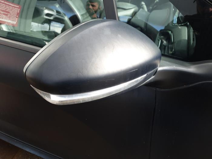 Usados Retrovisor externo derecha Peugeot 208 I (CA/CC/CK/CL) 1.6 16V GTI Precio € 151,25 IVA incluido ofrecido por Autodemontage Rijnmond BV