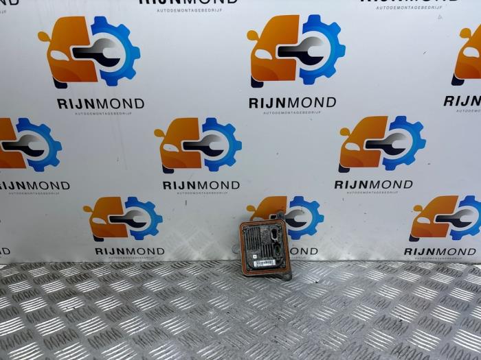 Używane Starter ksenonowy Ford Focus 3 1.0 Ti-VCT EcoBoost 12V 125 Cena na żądanie oferowane przez Autodemontage Rijnmond BV