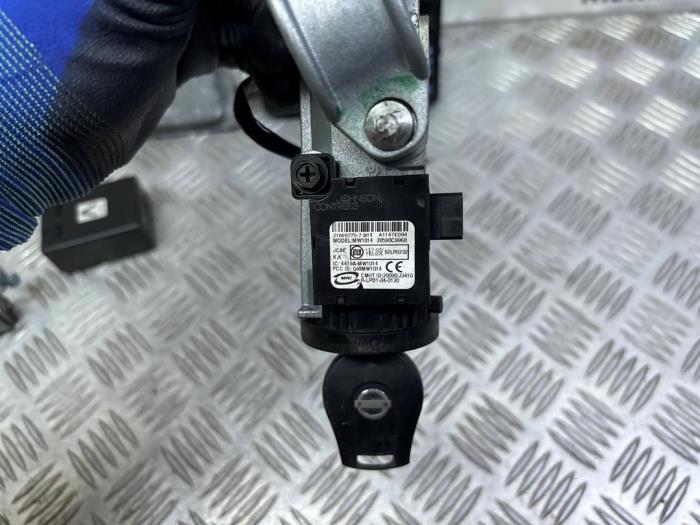 Used Ignition lock + computer Nissan Juke (F15) 1.6 16V Price € 242,00 Inclusive VAT offered by Autodemontage Rijnmond BV