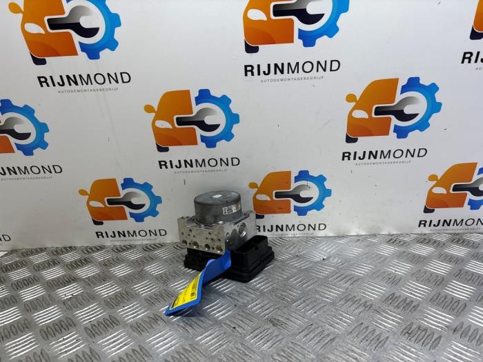 Usagé Bloc ABS Peugeot 208 I (CA/CC/CK/CL) 1.6 16V GTI Prix sur demande proposé par Autodemontage Rijnmond BV