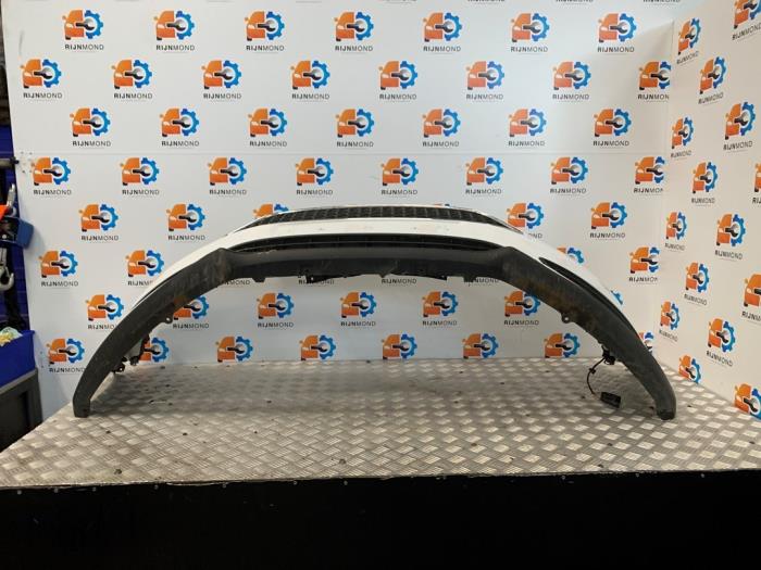 Front bumper Ford Focus 3 1.0 Ti-VCT EcoBoost 12V 100 - 000000
