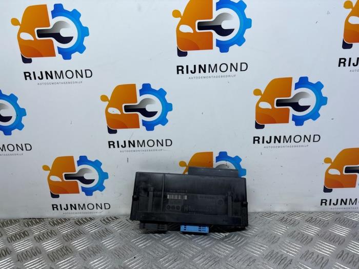 Używane Sterownik Body Control BMW 3 serie (E90) 320d 16V Cena € 150,00 Procedura marży oferowane przez Autodemontage Rijnmond BV